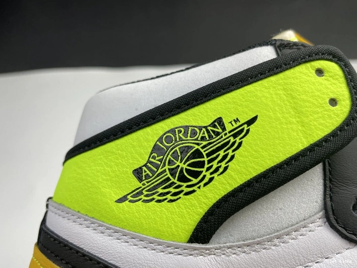 Gold”  1  “University  Air Jordan High OG 555088-118 0511